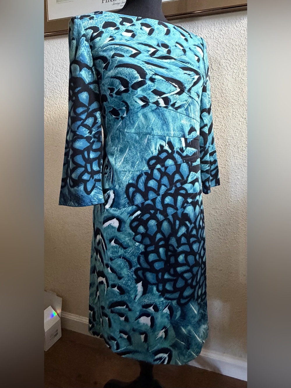 Jessica Simpson Teal and Black Feather Print Long Sleeve Dress